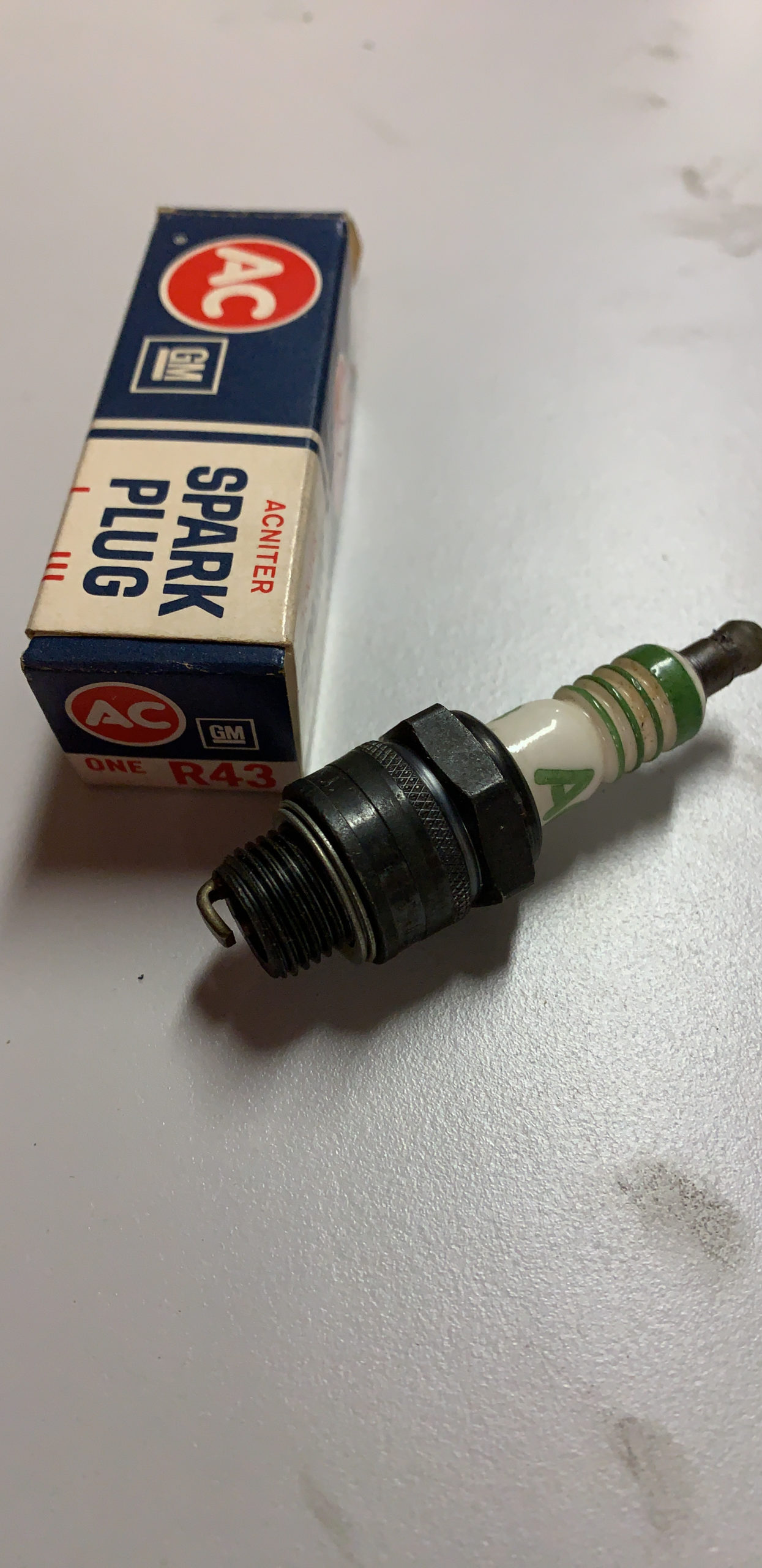 General Motors 5569592 AC GM sparkplugs