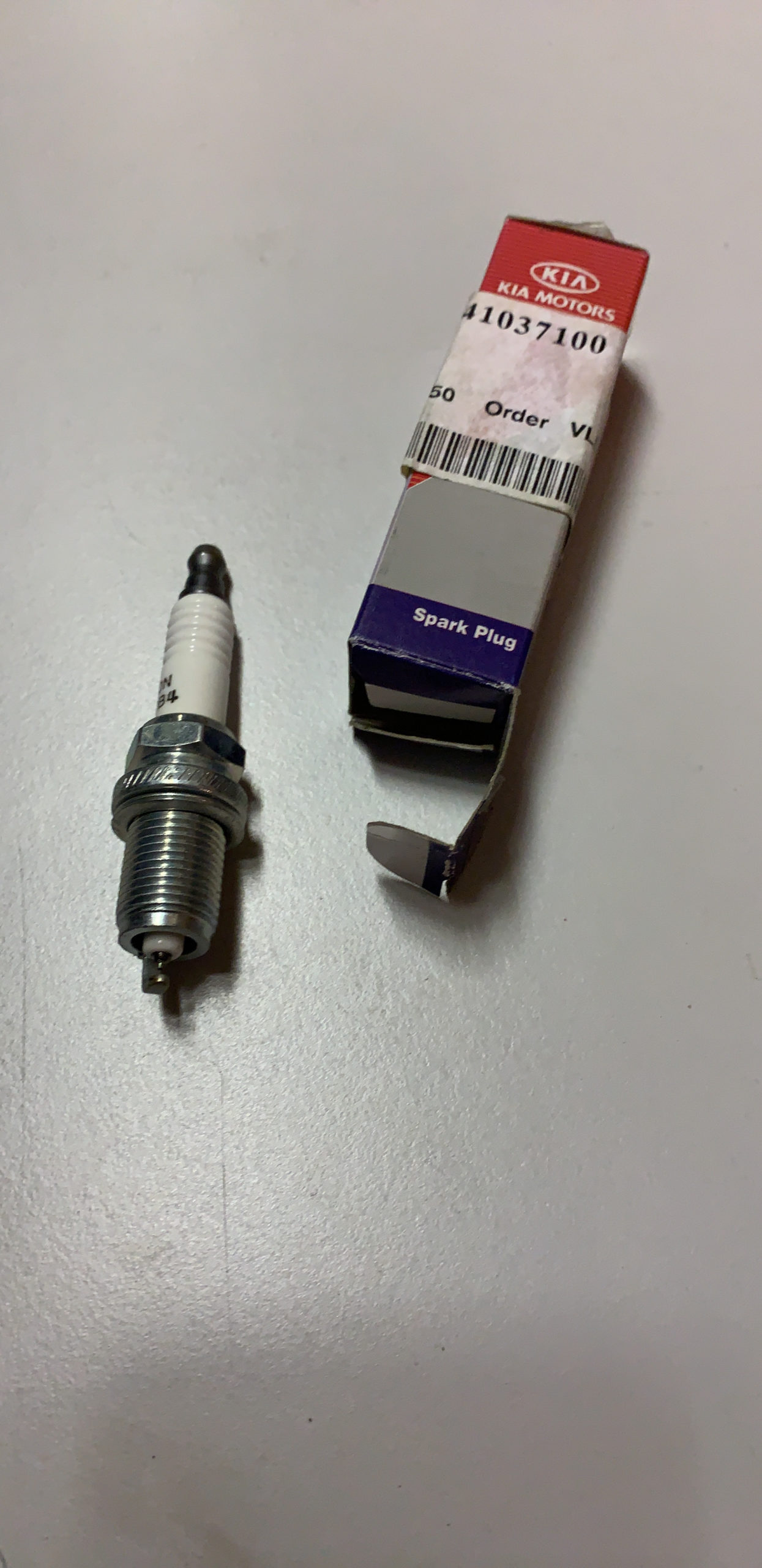 2741037100 - PLUG ASSY-SPARK - box 4 pcs - Afbeelding 2